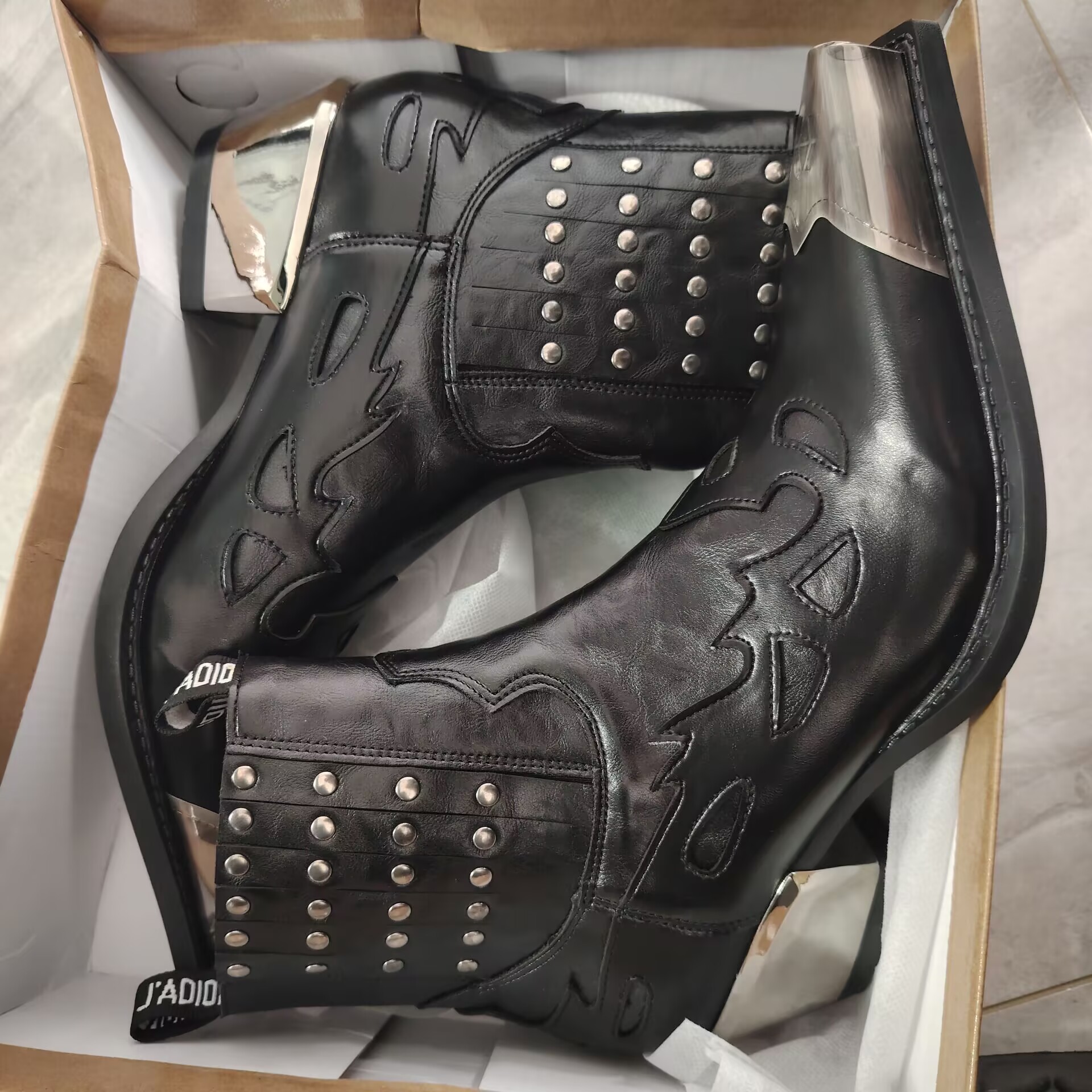 Retro Punk Metal Head Chelsea  - Leatherwork Rivets ulasan dan harga