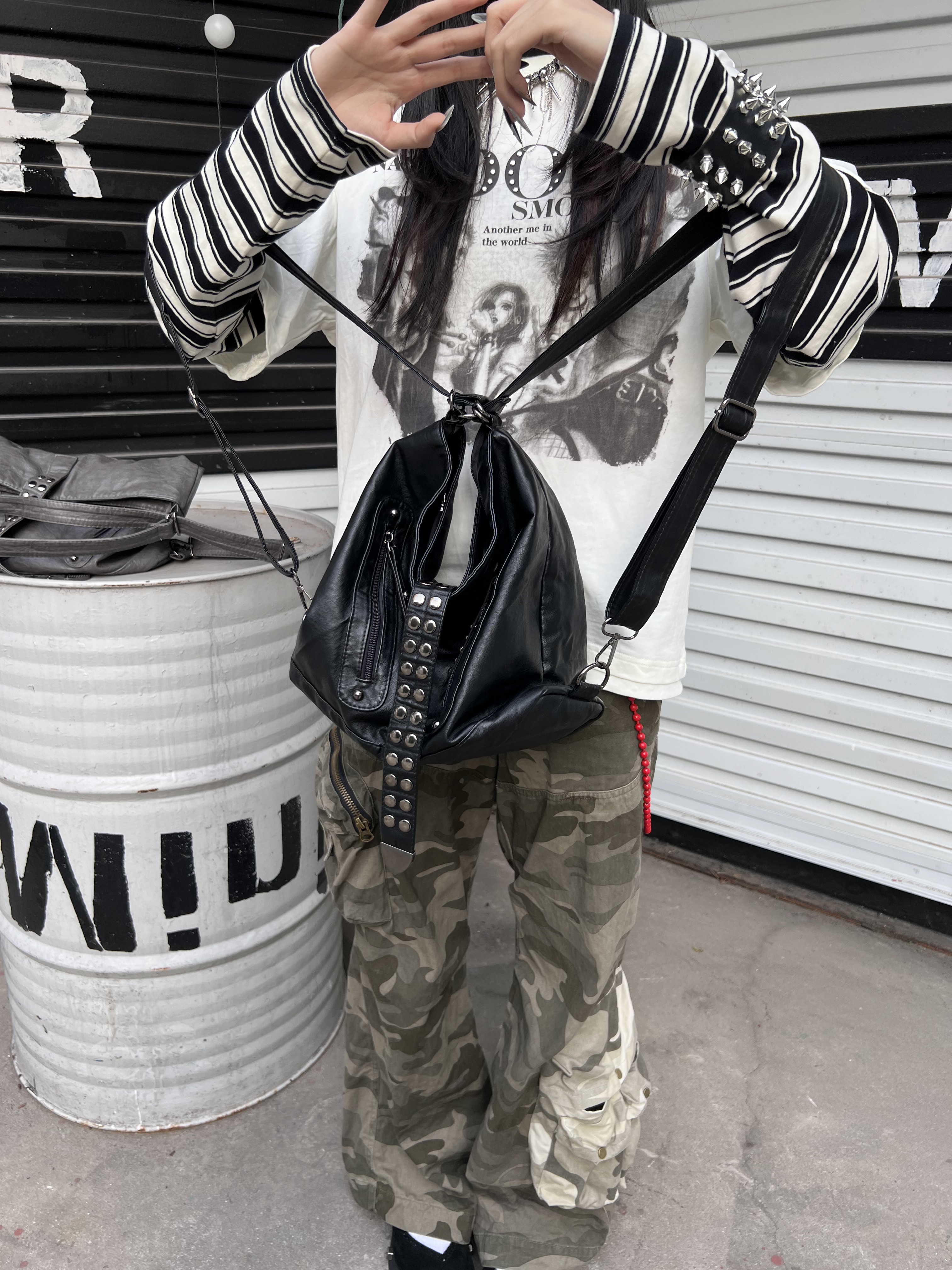 Retro Rivet Spice Girl Handbag - Leatherwork Rivets ulasan dan harga